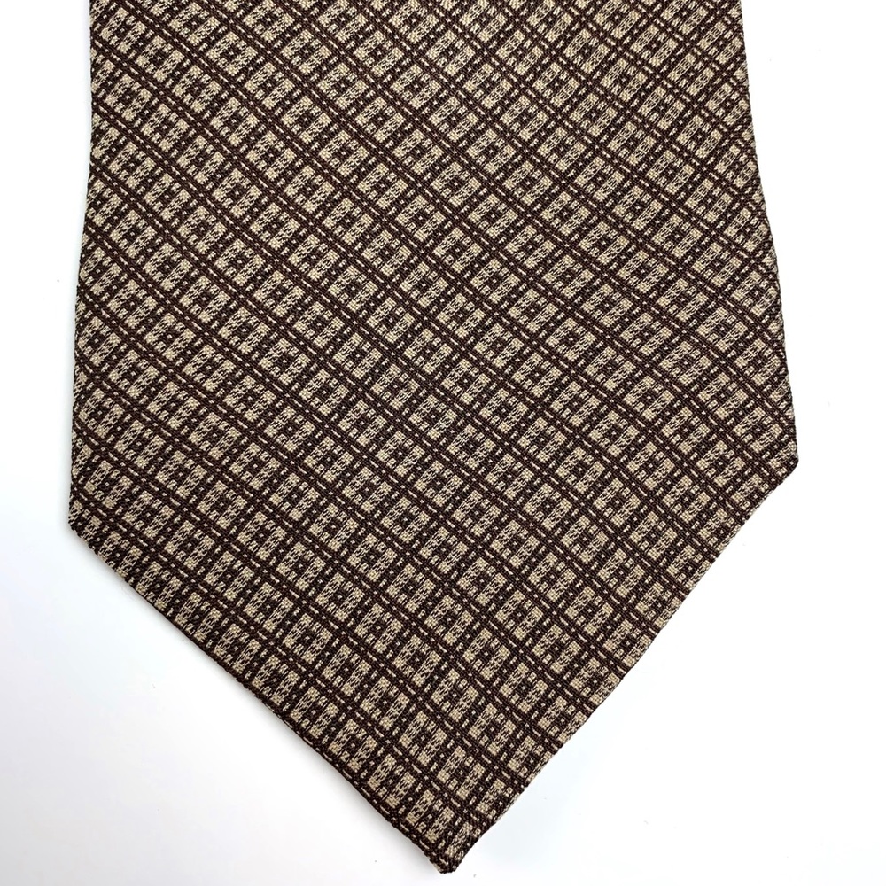 Claiborne men’s silk tie, light/dark brown squares